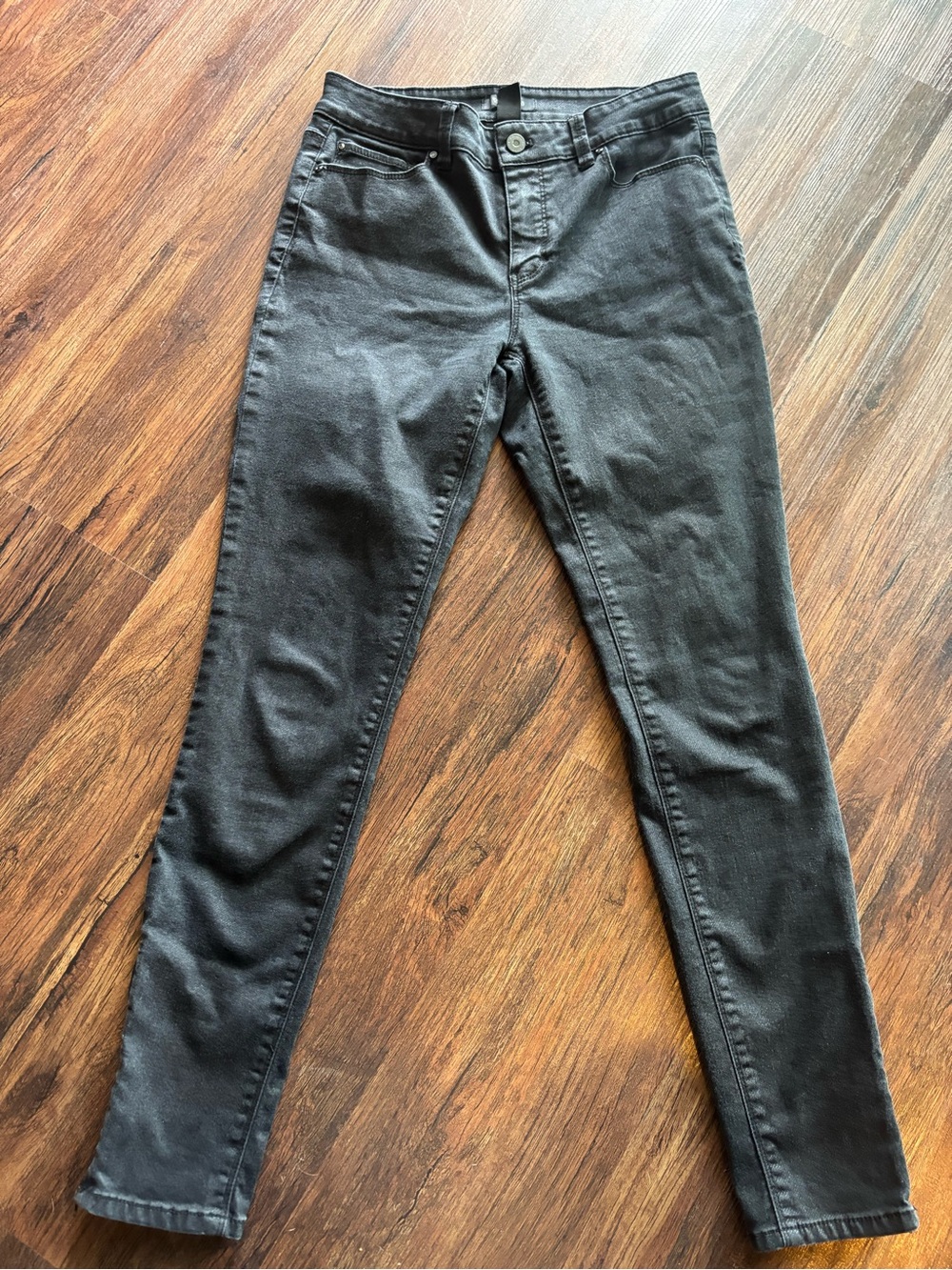 White House Black Market Women's Black Skinny Jeans size 6 regular